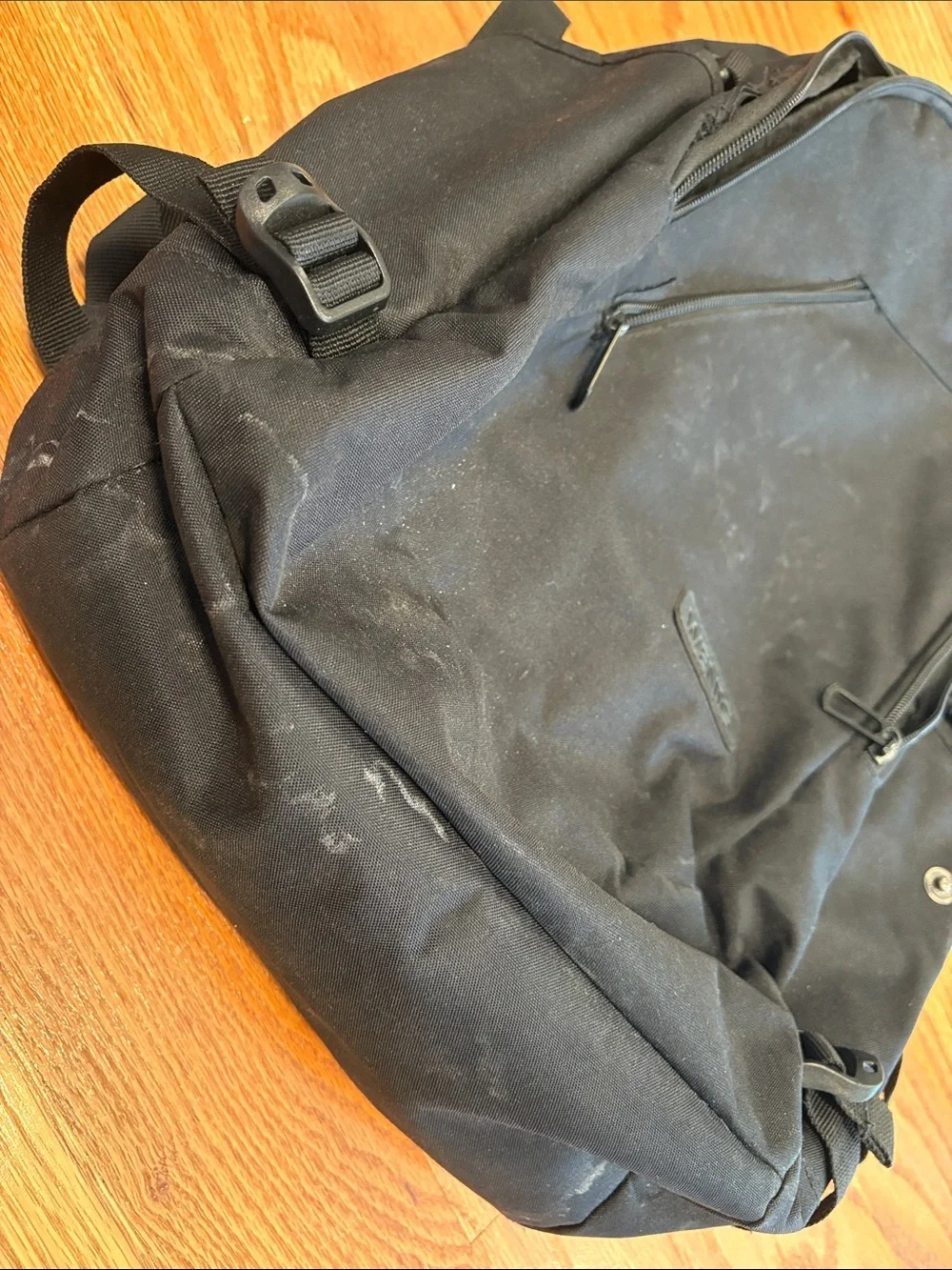WENIG Locking Anti Theft Backpack